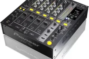 portada Mesa de Mezclas Pioneer DJM 700 al mejor precio